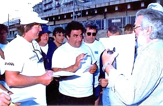 Il briefing dei piloti prima della partenza, anni Novanta